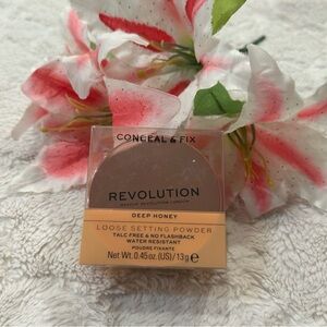 Revolution Conceal & Fix Loose Setting Powder - Deep Honey